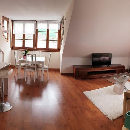 Atico Cine Colon Appartement Ribadeo Buitenkant foto