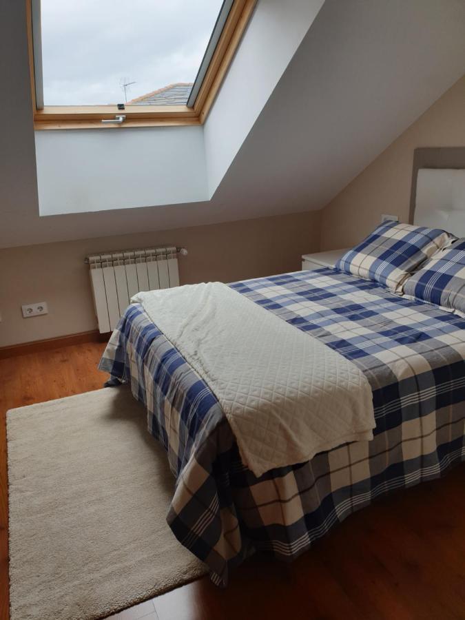 Atico Cine Colon Appartement Ribadeo Buitenkant foto