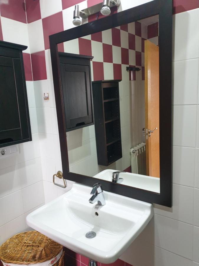 Atico Cine Colon Appartement Ribadeo Buitenkant foto