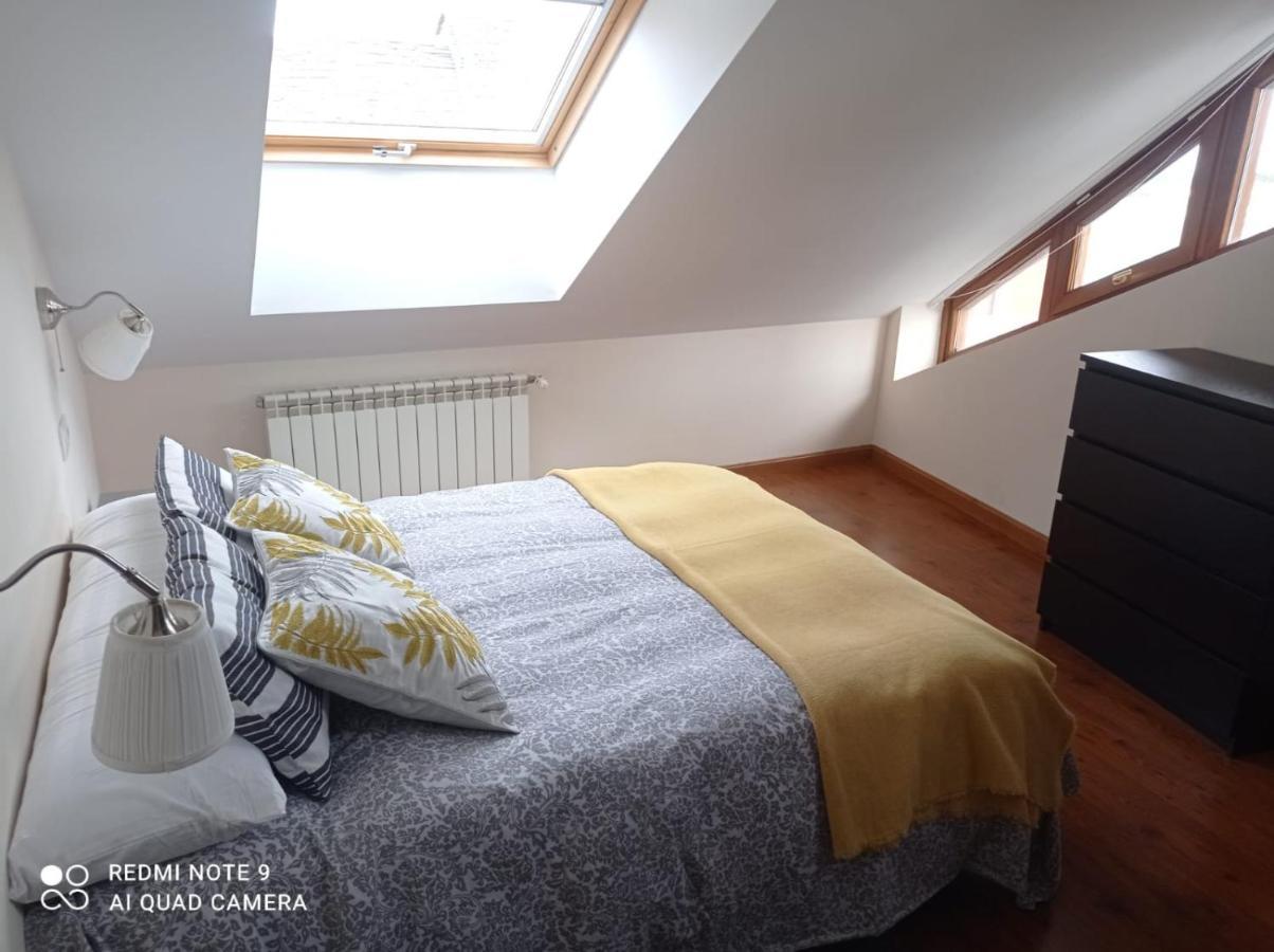 Atico Cine Colon Appartement Ribadeo Buitenkant foto