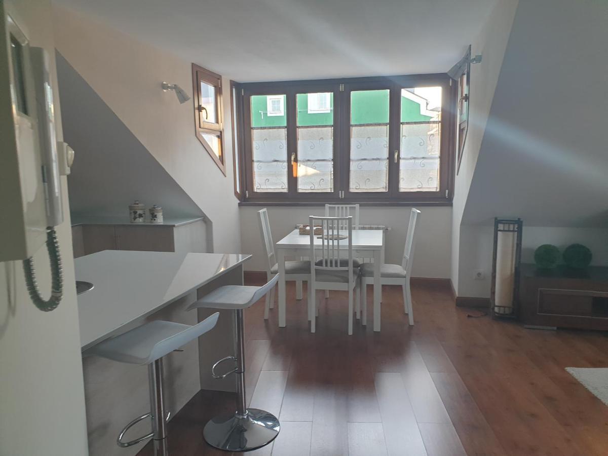 Atico Cine Colon Appartement Ribadeo Buitenkant foto